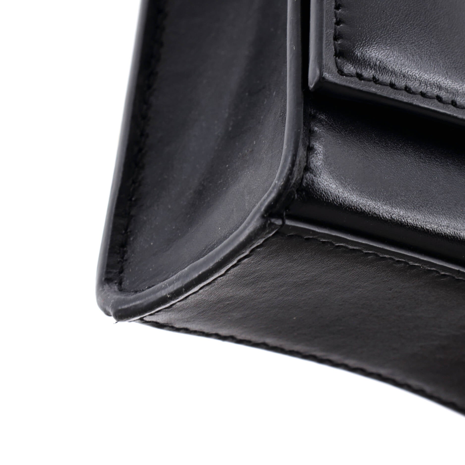 Hourglass Chain Wallet Leather
