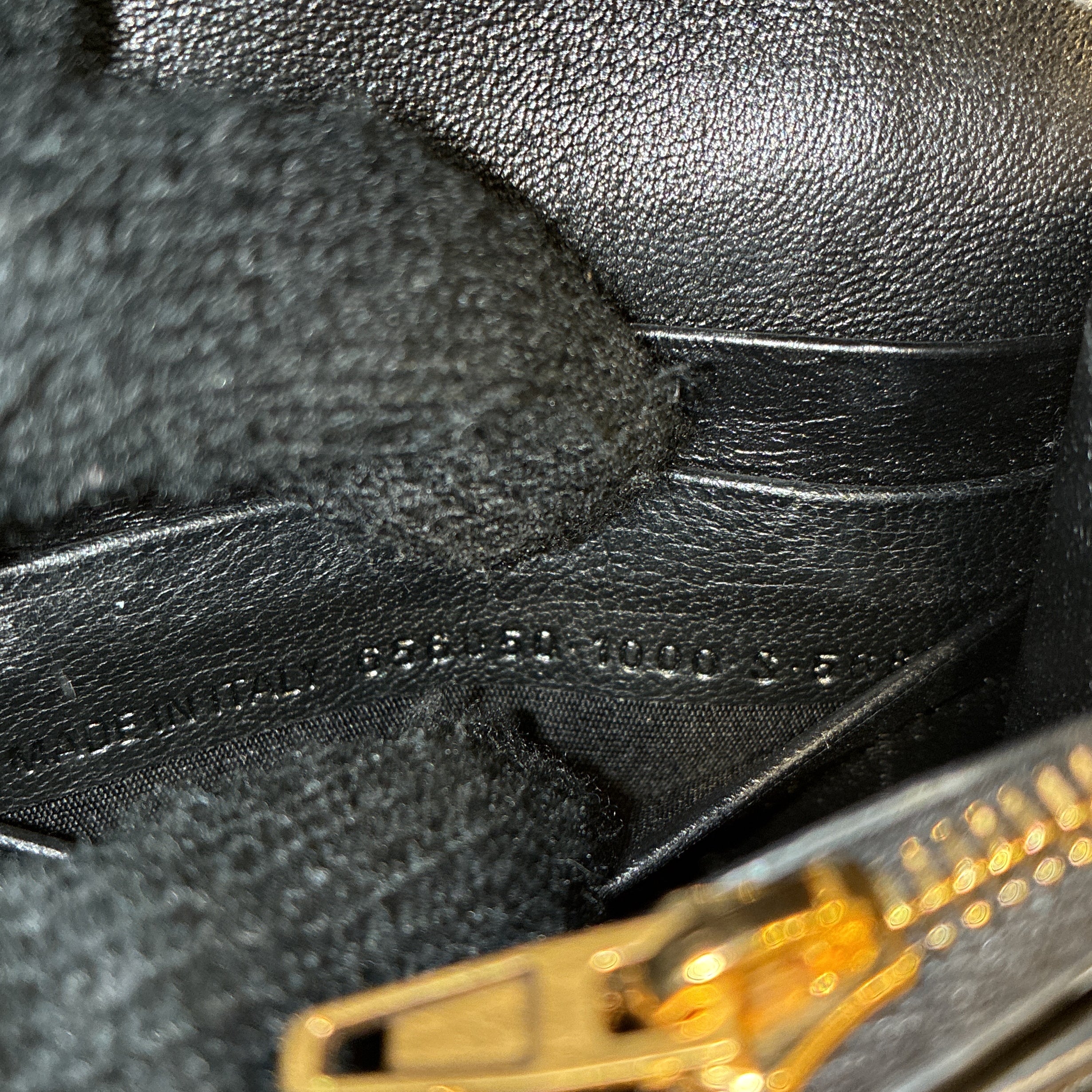 Hourglass Chain Wallet Leather