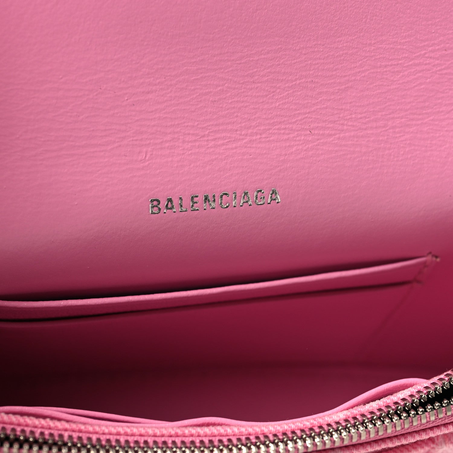 Denim XS Hourglass Wallet On Chain Pink