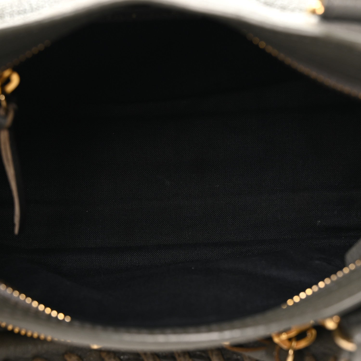 Chevre Gold Metallic Edge Hardware Mini City Gris Acier