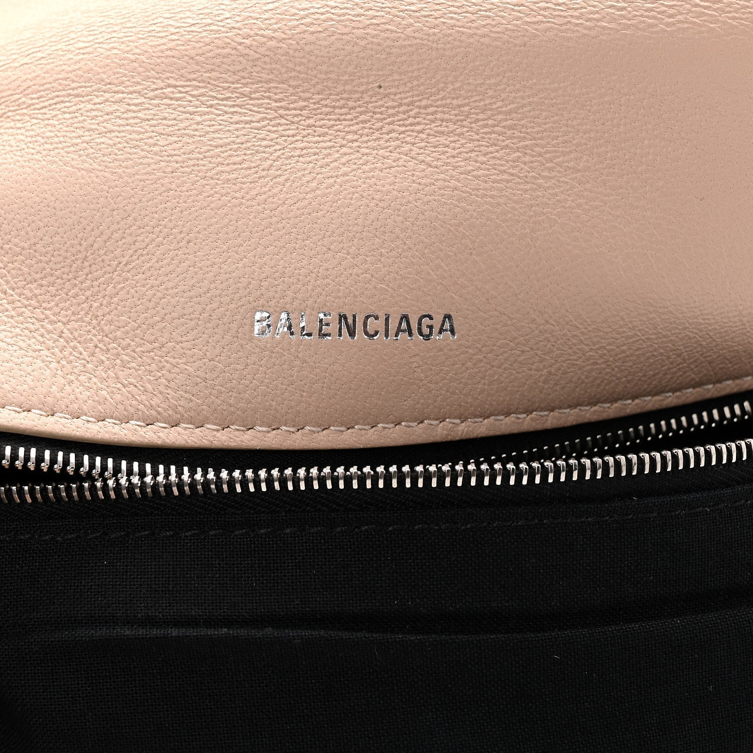 Nappa Calfskin Quilted Touch B Puffy Clutch Light Beige