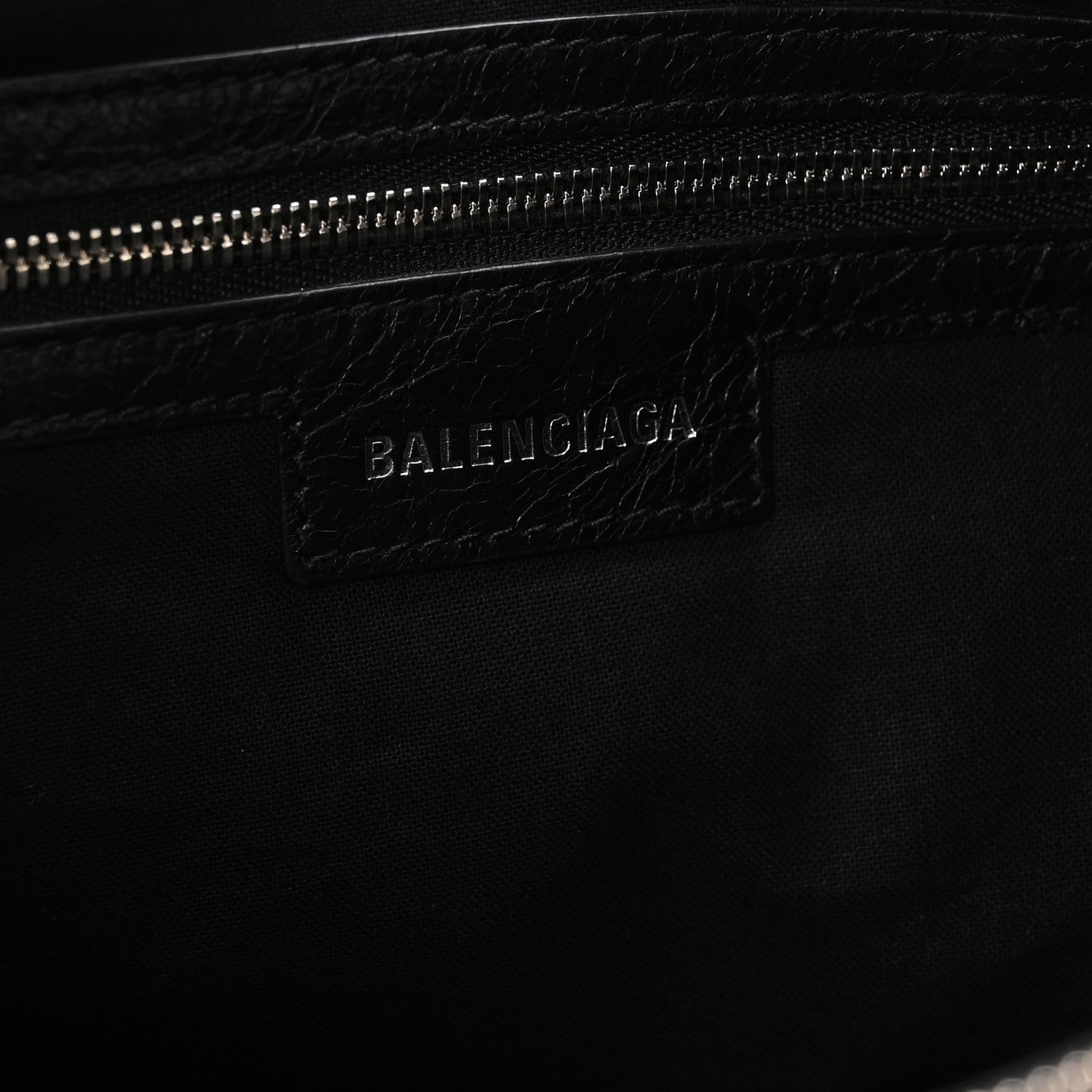 Agneau Arena Small Le Cagole Shoulder Bag Black