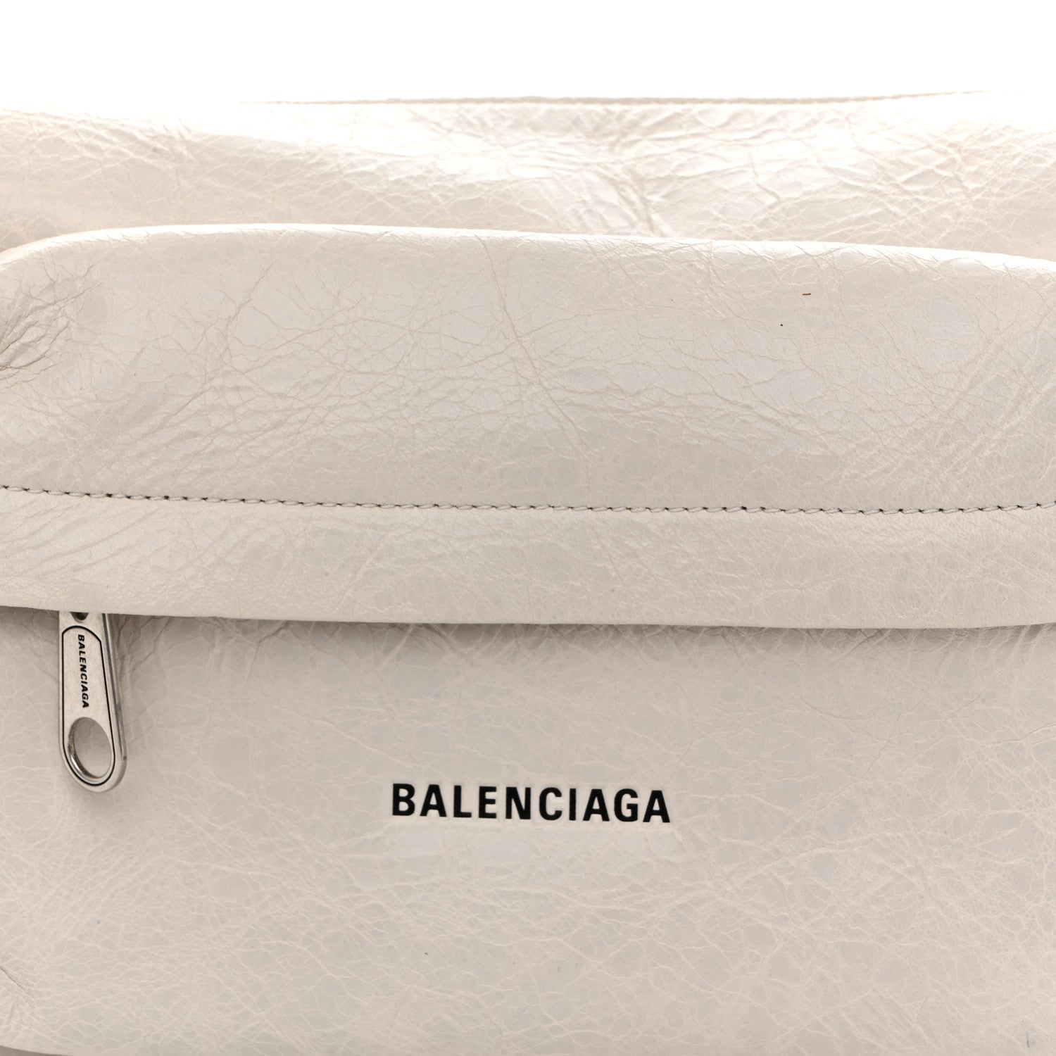 Arena Lambskin Raver Shoulder Bag Nacre