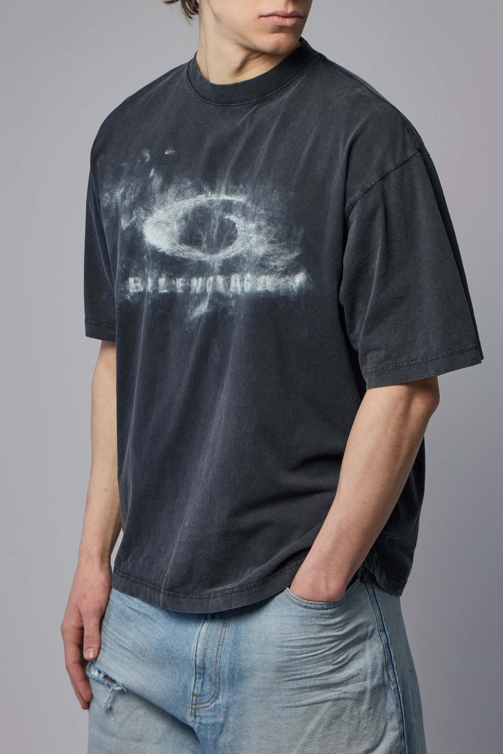 Medium Fit T-shirt