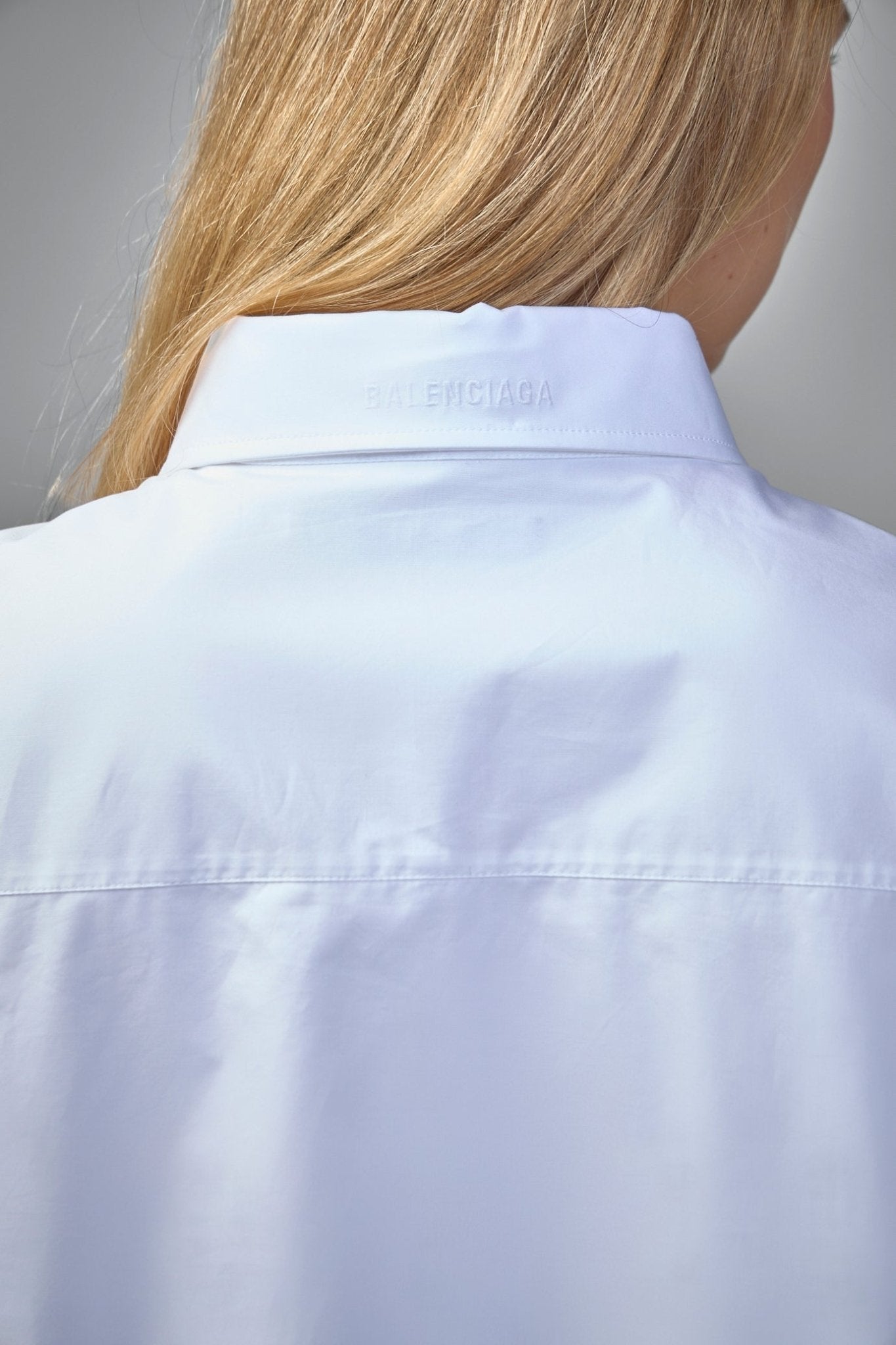 Semi-fitted Long Sleeve women shirt