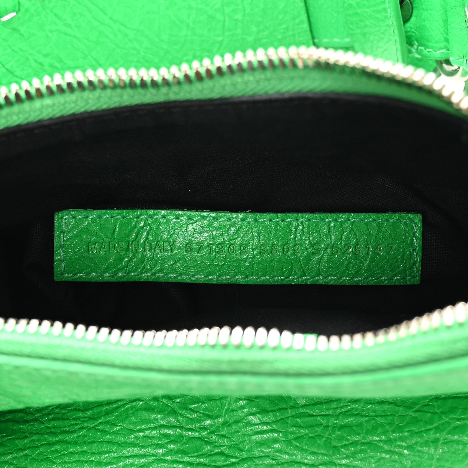 Agneau Arena Le Cagole Shoulder Bag XS Vivid Green