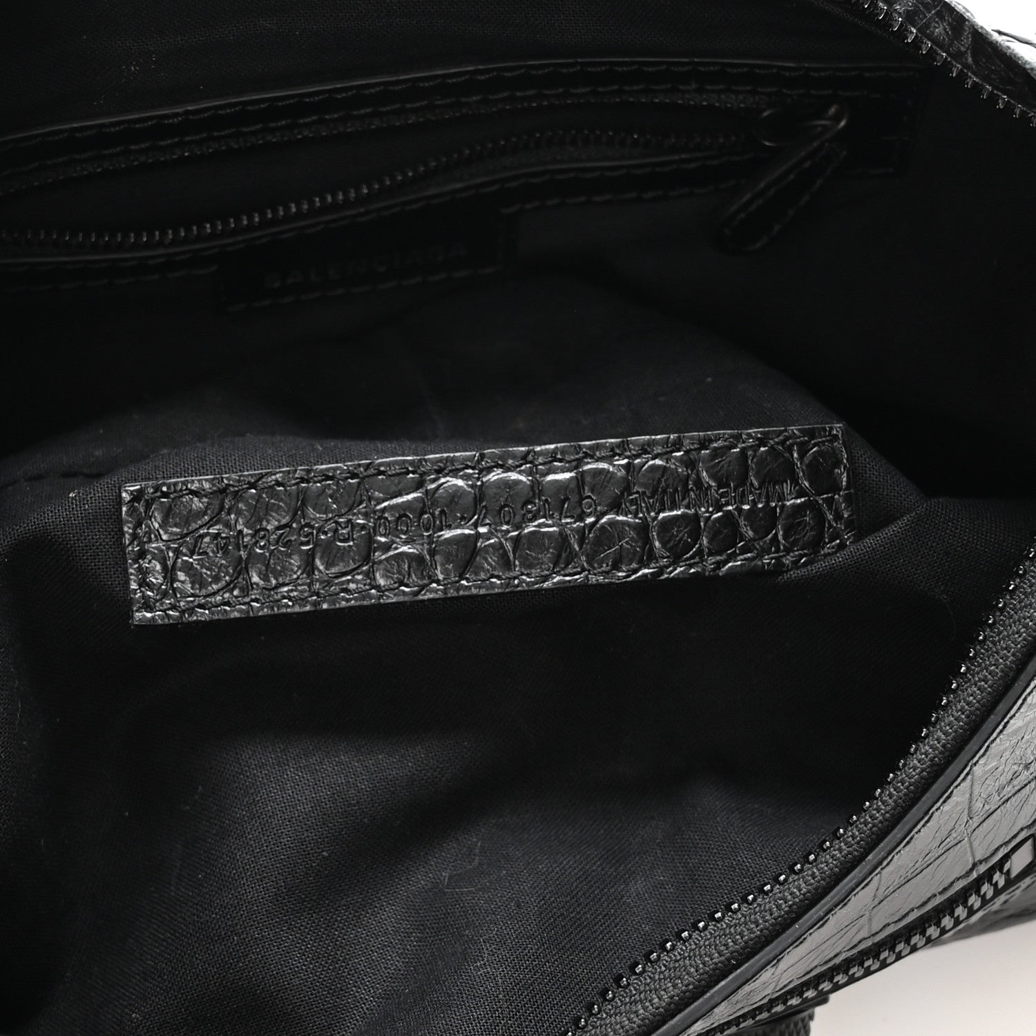 Extra Supple Calfskin Crocodile Embossed Monochrome Small Le Cagole Shoulder Bag Black